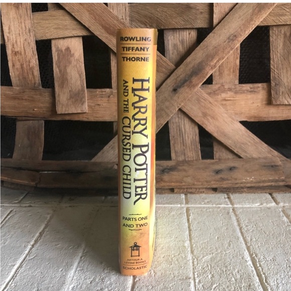 ⭐️🌴Harry Potter and the Cursed Child - Picture 4 of 4